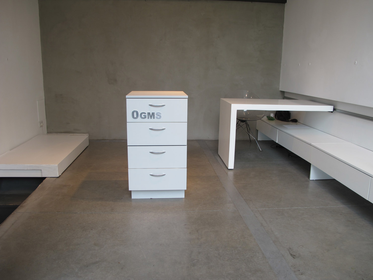 0gms Cabinet 2, 2011. Installation view, Sariev Gallery, Plovdiv.