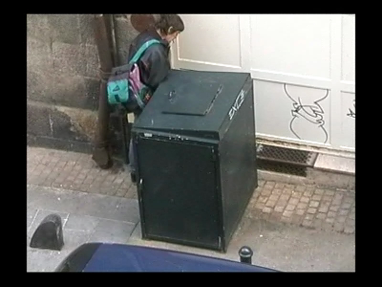 4, rue Sainte-Catherine, 2002. Video transferred to DVD, 35' 35'', video stills
